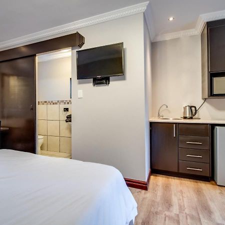 The Nightingale Guesthouse Блумфонтейн Екстер'єр фото