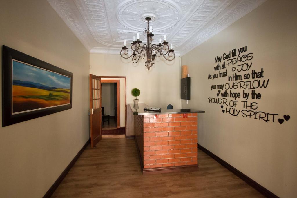 The Nightingale Guesthouse Блумфонтейн Екстер'єр фото