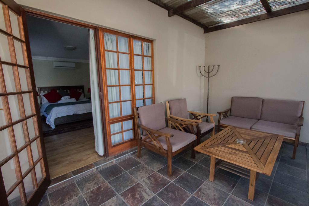 The Nightingale Guesthouse Блумфонтейн Екстер'єр фото