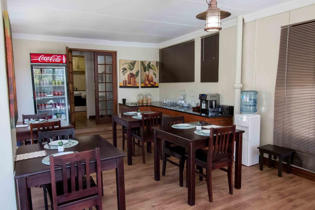 The Nightingale Guesthouse Блумфонтейн Екстер'єр фото