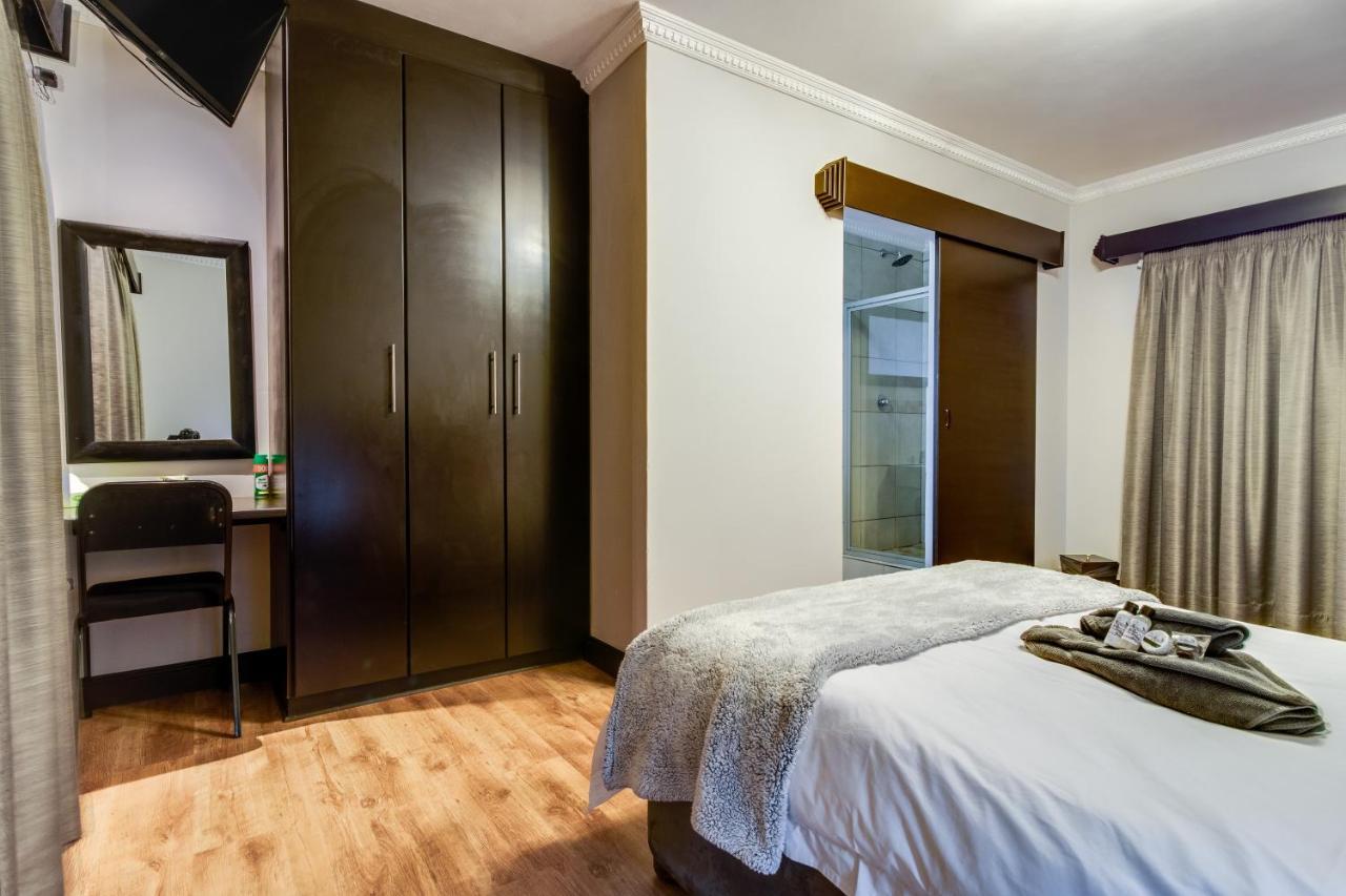 The Nightingale Guesthouse Блумфонтейн Екстер'єр фото