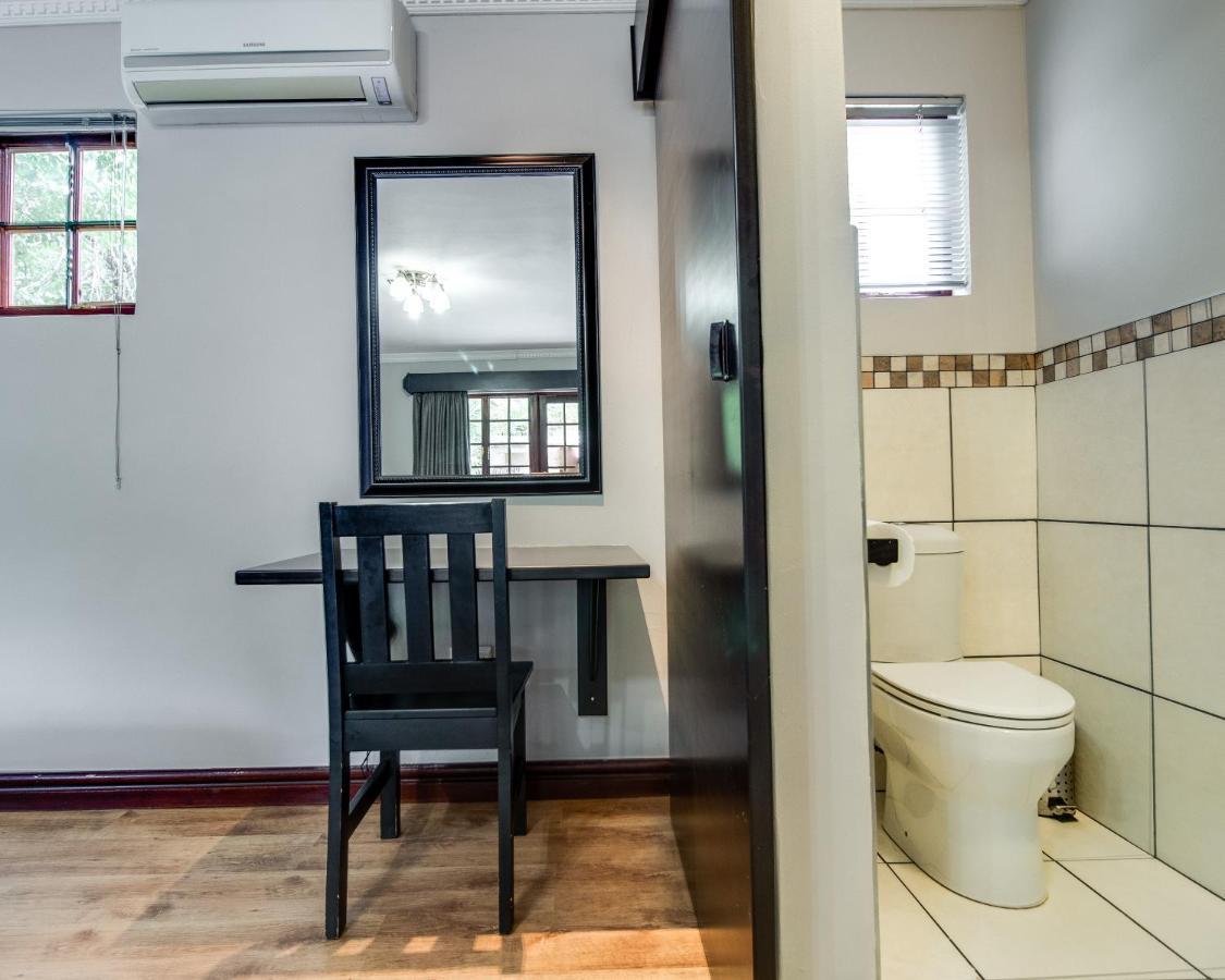 The Nightingale Guesthouse Блумфонтейн Екстер'єр фото
