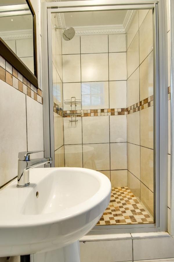 The Nightingale Guesthouse Блумфонтейн Екстер'єр фото