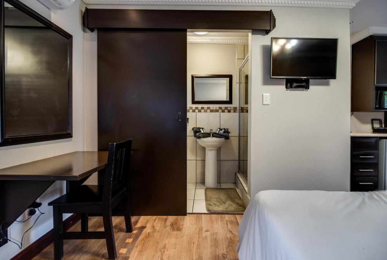 The Nightingale Guesthouse Блумфонтейн Екстер'єр фото