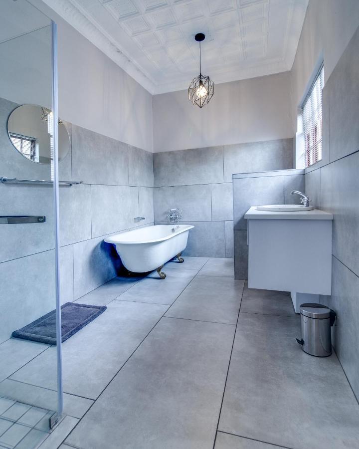 The Nightingale Guesthouse Блумфонтейн Екстер'єр фото