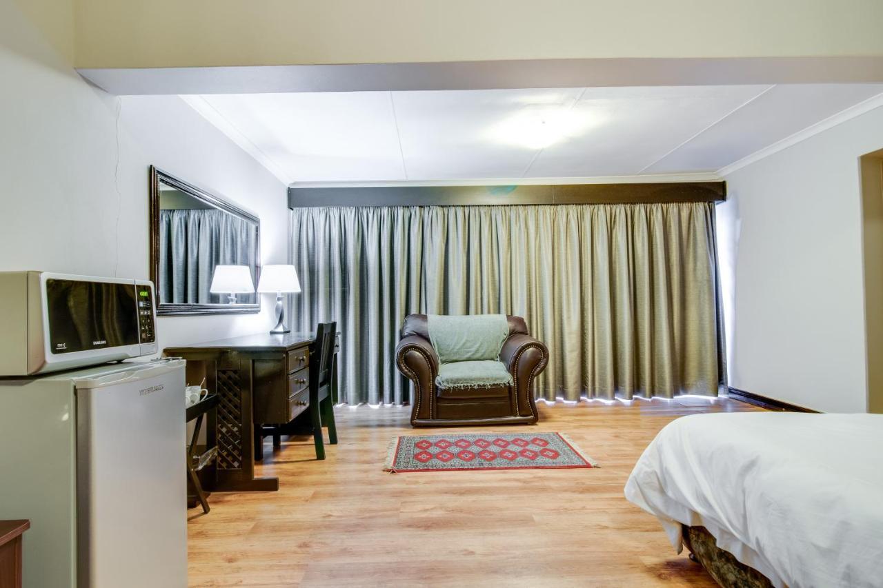 The Nightingale Guesthouse Блумфонтейн Екстер'єр фото