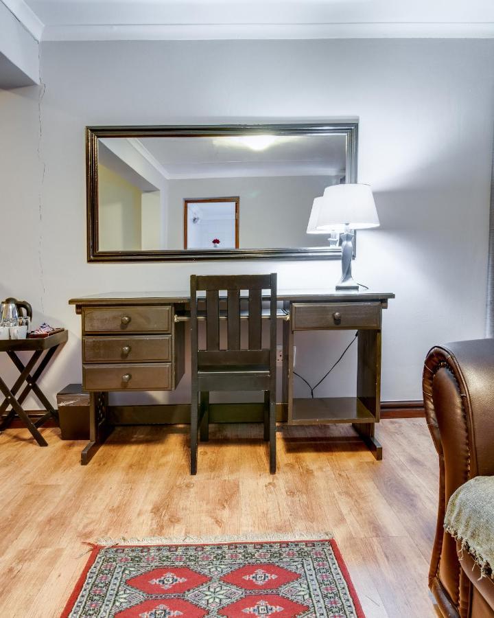 The Nightingale Guesthouse Блумфонтейн Екстер'єр фото
